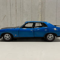 FORD XA FALCON RP083 SEDAN COSMIC BLUE 1:18 DIECAST MODEL