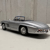 1957 MERCEDES-BENZ 300 SL - ROADSTER (W198) - SILVER - 1:18 SCALE DIECAST MODEL - MINICHAMPS