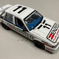 Holden VK Commodore 1986 Bathurst Car 1:18 Diecast Model - Classic Carlectables