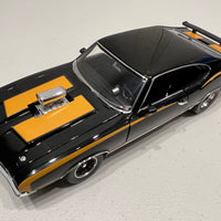 1972 OLDSMOBILE 442 - HURST - DRAG OUTLAW - 1:18 SCALE DIECAST MODEL - ACME