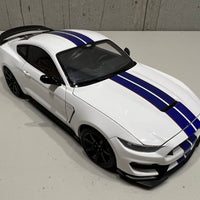 FORD SHELBY GT-350R (OXFORD WHITE W/ LIGHTNING BLUE STRIPES) 1:18 DIECAST