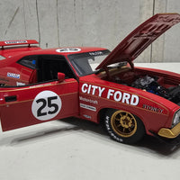 1975 BATHURST ALLAN MOFFAT - IAN GEOGHEGAN - FORD XB FALCON GT - 1:18 SCALE DIECAST MODEL - AUTOART
