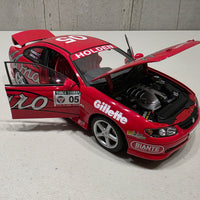 PETER BROCK - 2002 TARGET TASMANIA - CV8 MONARO - 1:18 SCALE DIECAST MODEL - AUTOart