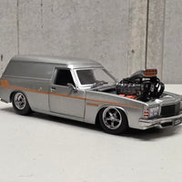 BLOWN HOLDEN HZ SANDMAN PANELVAN - SILVER 1:24 SCALE DIECAST MODEL - DDA