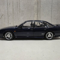 HSV VS GTS - 1:18 SCALE DIECAST MODEL - GENESIS BLUE - BIANTE