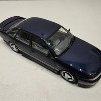 HSV VS GTS - 1:18 SCALE DIECAST MODEL - GENESIS BLUE - BIANTE