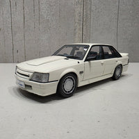 1985 HOLDEN VK COMMODORE SS GROUP THREE - 1:18 SCALE DIECAST MODEL - BIANTE
