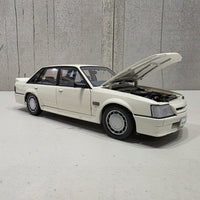 1985 HOLDEN VK COMMODORE SS GROUP THREE - 1:18 SCALE DIECAST MODEL - BIANTE