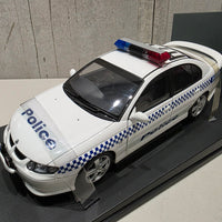 HOLDEN VX SS VICTORIAN POLICE CAR - 1:18 SCALE DIECAST MODEL - AUTOart