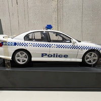 HOLDEN VX SS VICTORIAN POLICE CAR - 1:18 SCALE DIECAST MODEL - AUTOart