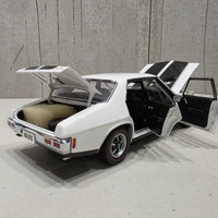 Holden HQ Monaro GTS Sedan Glacier White (350ci Engine) - 1:18 Scale Diecast Model
