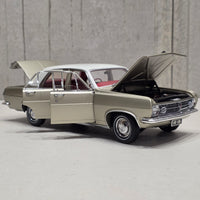 HOLDEN HR PREMIER - SIVER MINK - 1:18 SCALE DIECAST MODEL