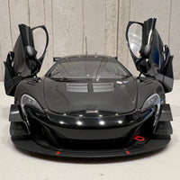 McLAREN 650S GT3 (GLOSS BLACK/MATT BLACK ACCENTS) 1:18 - AUTOART