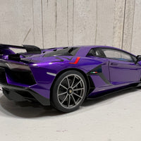 LAMBORGHINI AVENTADOR SVJ (VIOLA PASIFAE/PEARL PURPLE) 1:18 - AUTOART
