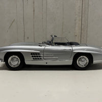 1957 MERCEDES-BENZ 300 SL - ROADSTER (W198) - SILVER - 1:18 SCALE DIECAST MODEL - MINICHAMPS