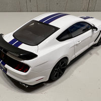 FORD SHELBY GT-350R (OXFORD WHITE W/ LIGHTNING BLUE STRIPES) 1:18 DIECAST
