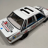 Holden VK Commodore 1986 Bathurst Car 1:18 Diecast Model - Classic Carlectables