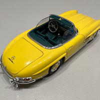 Mercedes Benz 300SL Roadster (W198) 1958 Yellow With Hardtop - 1:18 Scale Diecast Model - MiniChamps