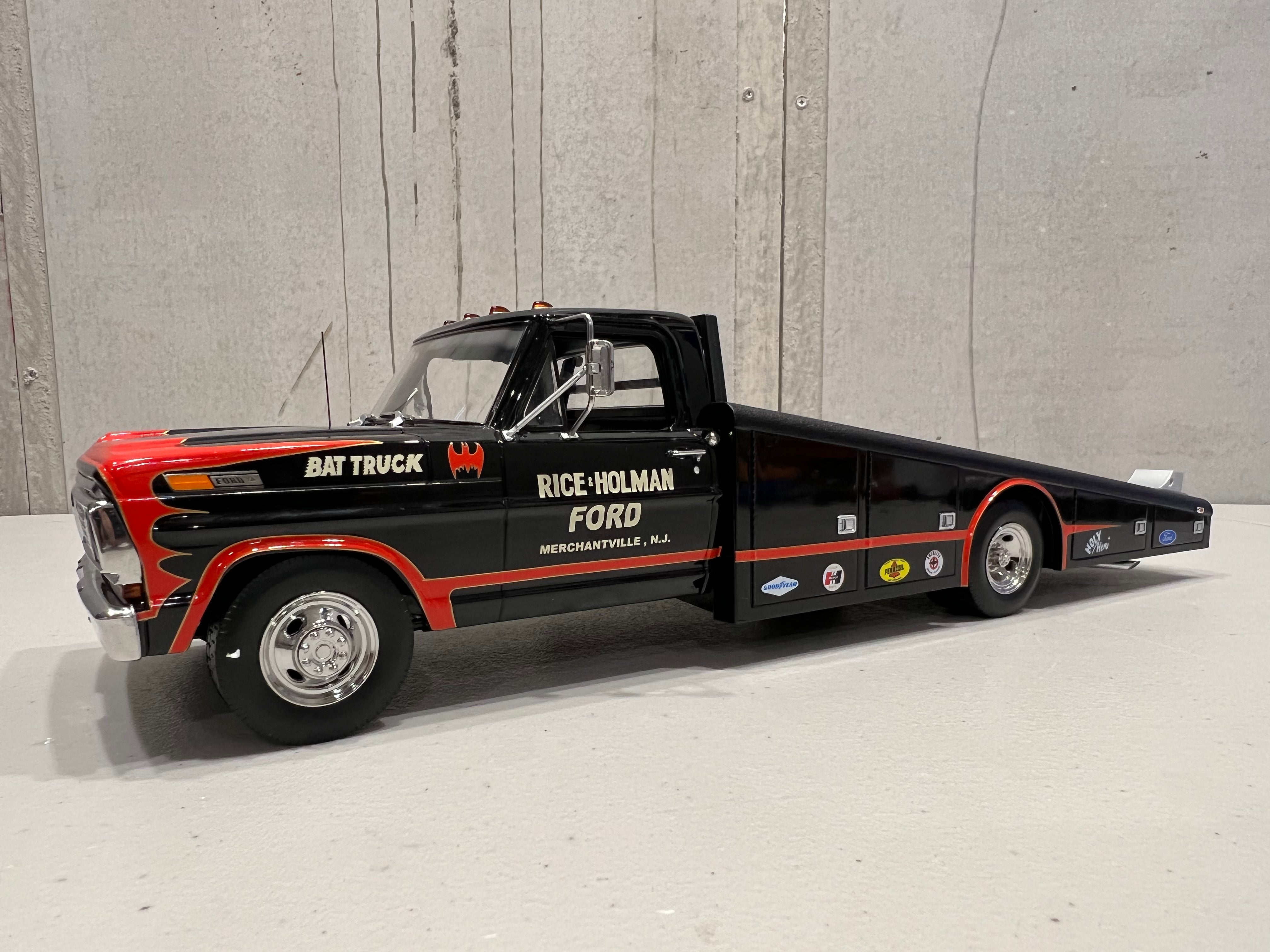 1970 FORD F-350 RAMP TRUCK - BATCAR - ACME 1:18 DIECAST