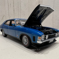 FORD XA FALCON RP083 SEDAN COSMIC BLUE 1:18 DIECAST MODEL