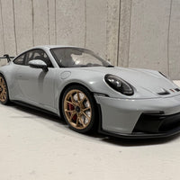Porsche 911 (992) GT3 2021 Chalk / Gold Wheels - 1:18 Model - Minichamps