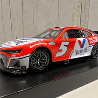KYLE LARSON 2022 VALVOLINE 1:24 ELITE DIECAST