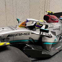 MERCEDES-AMG PETRONAS FORMULA ONE TEAM F1 W13 E PERFORMANCE - LEWIS HAMILTON - MIAMI GP 2022 - 1:18 Scale Diecast Model Car - Minichamps