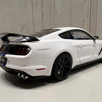 FORD SHELBY GT-350R (OXFORD WHITE W/ LIGHTNING BLUE STRIPES) 1:18 DIECAST