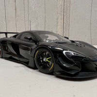 McLAREN 650S GT3 (GLOSS BLACK/MATT BLACK ACCENTS) 1:18 - AUTOART
