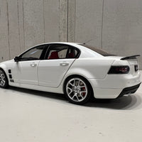 HSV W427 - 2008 - Heron White - 1:18 Diecast Model Car - BIANTE