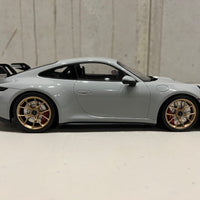 Porsche 911 (992) GT3 2021 Chalk / Gold Wheels - 1:18 Model - Minichamps