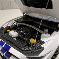 FORD SHELBY GT-350R (OXFORD WHITE W/ LIGHTNING BLUE STRIPES) 1:18 DIECAST