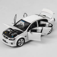 Holden VE Commodore SS V - Heron White - 1:18 Scale Diecast model - AUTHENTIC COLLECTABLES