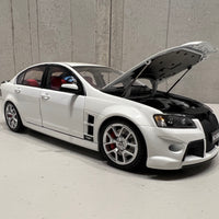 HSV W427 - 2008 - Heron White - 1:18 Diecast Model Car - BIANTE
