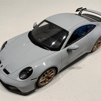 Porsche 911 (992) GT3 2021 Chalk / Gold Wheels - 1:18 Model - Minichamps