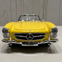 Mercedes Benz 300SL Roadster (W198) 1958 Yellow With Hardtop - 1:18 Scale Diecast Model - MiniChamps