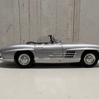 1957 MERCEDES-BENZ 300 SL - ROADSTER (W198) - SILVER - 1:18 SCALE DIECAST MODEL - MINICHAMPS