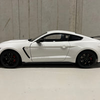FORD SHELBY GT-350R (OXFORD WHITE W/ LIGHTNING BLUE STRIPES) 1:18 DIECAST