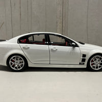 HSV W427 - 2008 - Heron White - 1:18 Diecast Model Car - BIANTE
