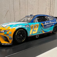 MARTIN TRUEX JR. 2022 AUTOGRAPHED AUTO-OWNERS / MTJF 1:24 ARC DIECAST 1 OF 84