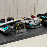 MERCEDES-AMG PETRONAS FORMULA ONE TEAM F1 W13 E PERFORMANCE - LEWIS HAMILTON - MIAMI GP 2022 - 1:18 Scale Diecast Model Car - Minichamps