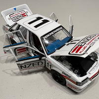 Holden VK Commodore 1986 Bathurst Car 1:18 Diecast Model - Classic Carlectables