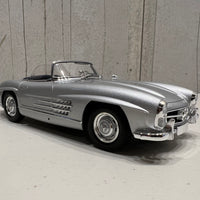 1957 MERCEDES-BENZ 300 SL - ROADSTER (W198) - SILVER - 1:18 SCALE DIECAST MODEL - MINICHAMPS