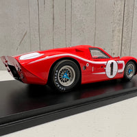 Ford Mk IV No.1 Winner 24H Le Mans 1967 - D. Gurney - A. J. Foyt - 1:18 Scale Resin Model Car - Spark