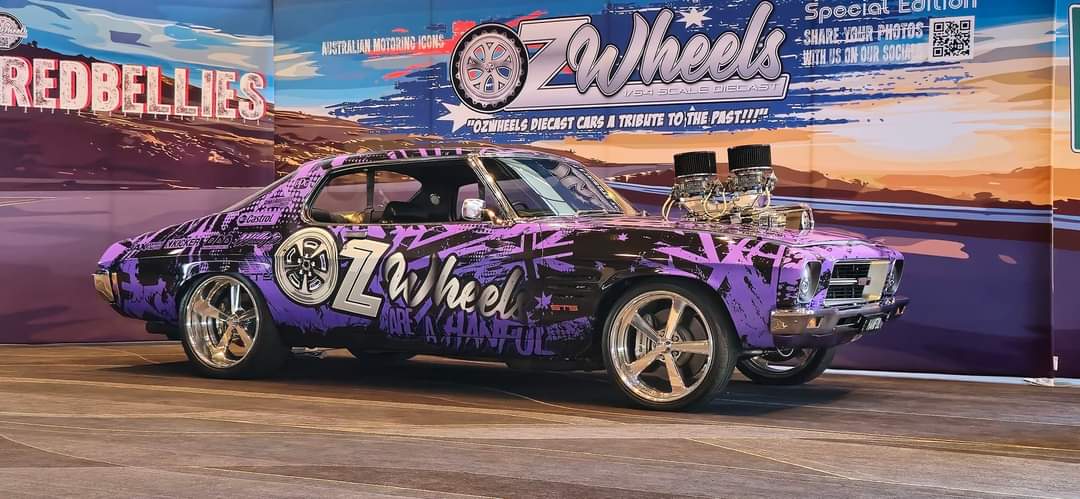 OZ WHEELS - HANDFUL - PURPLE OZ WHEELS LIVERY - BLOWN HOLDEN HQ MONARO