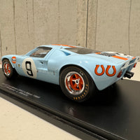 Ford GT 40 No.9 Winner 24H Le Mans 1968 - P. Rodriguez - L. Bianchi - With Acrylic Cover - 1:18 Scale Resin Model Car