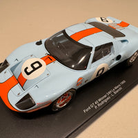 Ford GT 40 No.9 Winner 24H Le Mans 1968 - P. Rodriguez - L. Bianchi - With Acrylic Cover - 1:18 Scale Resin Model Car