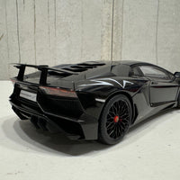 LAMBORGHINI AVENTADOR LP750-4 SV (NERO ALDEBARAN/GLOSS BLACK) 1:18 - AUTOART