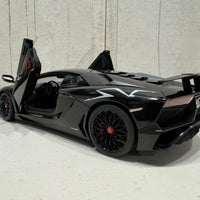 LAMBORGHINI AVENTADOR LP750-4 SV (NERO ALDEBARAN/GLOSS BLACK) 1:18 - AUTOART