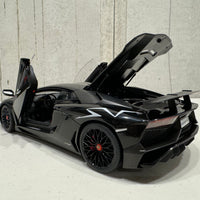 LAMBORGHINI AVENTADOR LP750-4 SV (NERO ALDEBARAN/GLOSS BLACK) 1:18 - AUTOART